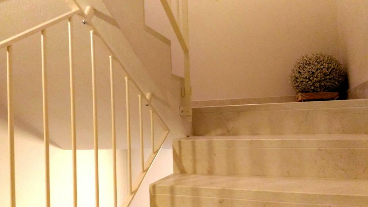 فندق غرف سبانوي كاستلْنْيوفو ديل غارد المظهر الخارجي الصورة